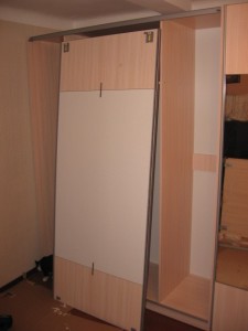 собранная внутренняя дверь шкафа купе палермо
