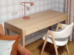 письменный стол